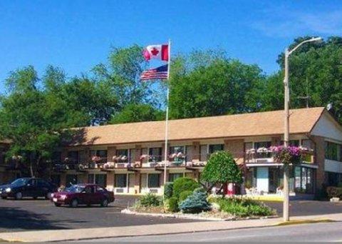 7 Days Inn Niagara Falls ナイアガラ・フォールズ エクステリア 写真