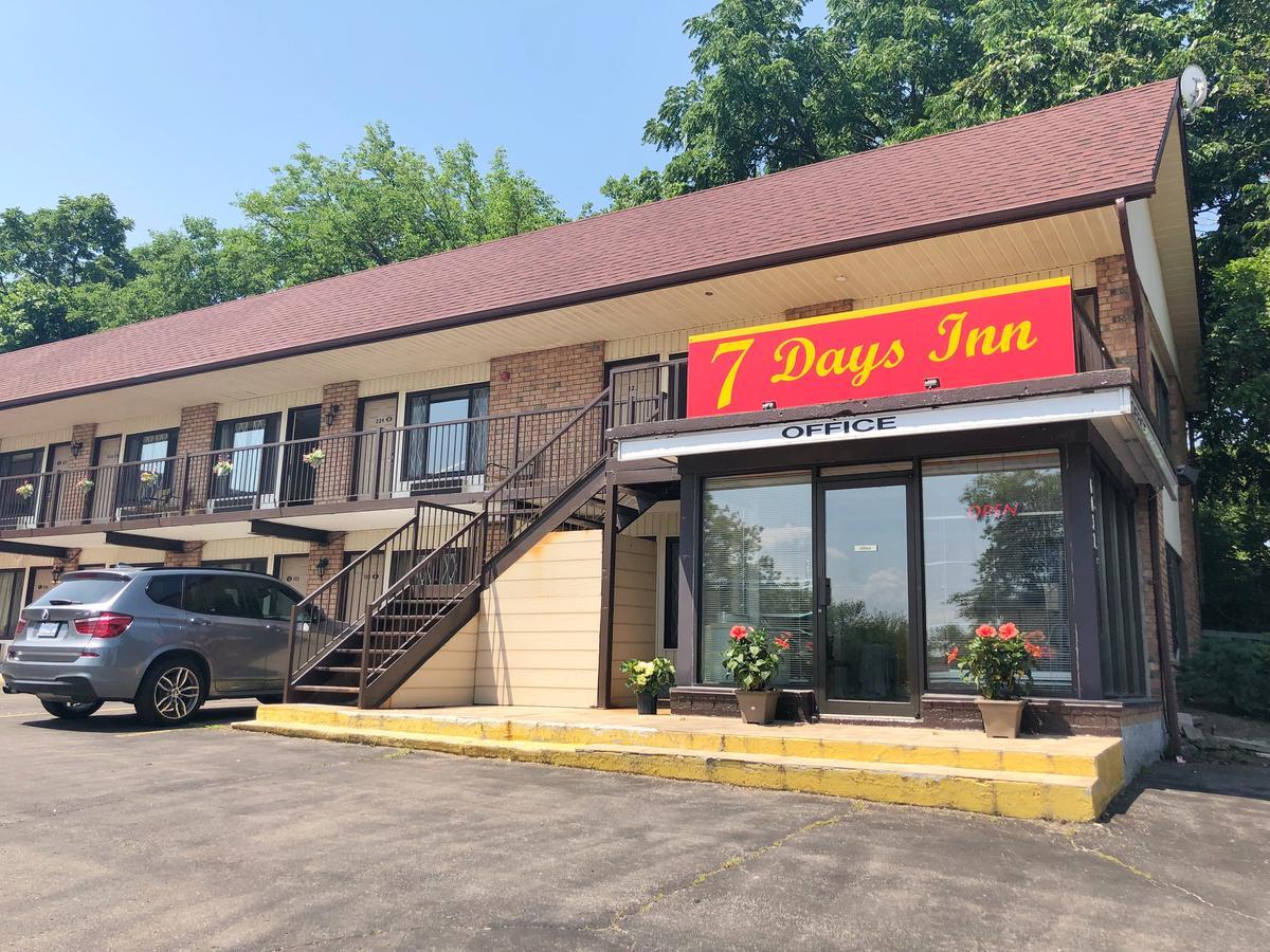 7 Days Inn Niagara Falls ナイアガラ・フォールズ エクステリア 写真