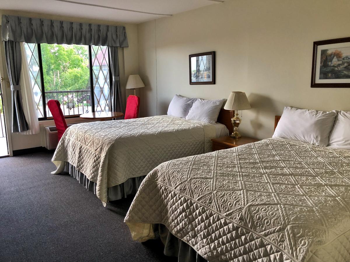 7 Days Inn Niagara Falls ナイアガラ・フォールズ エクステリア 写真