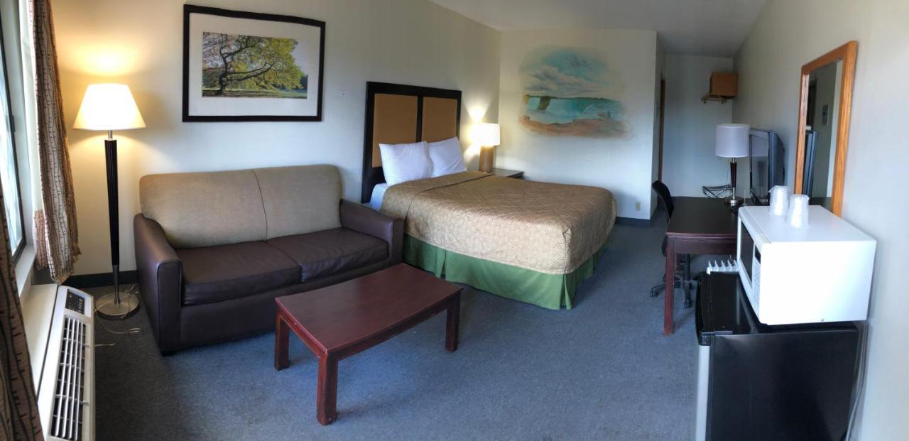 7 Days Inn Niagara Falls ナイアガラ・フォールズ エクステリア 写真